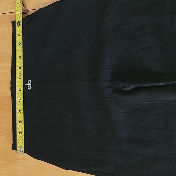 ALO Yoga Pointelle Sweater High Waist Be Mine Leggings - Picture 6 of 12